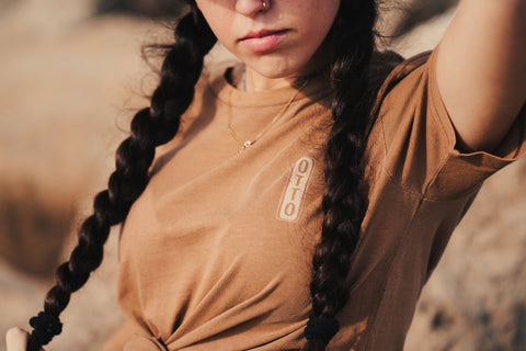 Otto Apparel – Outdoor Photoshoot at the Beach Featuring Sustainable and Stylish Clothing 5