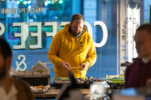 Otto House – Event Night with Live DJ, Music, and a Vibrant Atmosphere